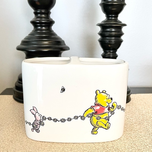 NWT Winnie the Pooh Daisy Chain Toothbrush Holder/Rinse Cup Set - Picture 5 of 11